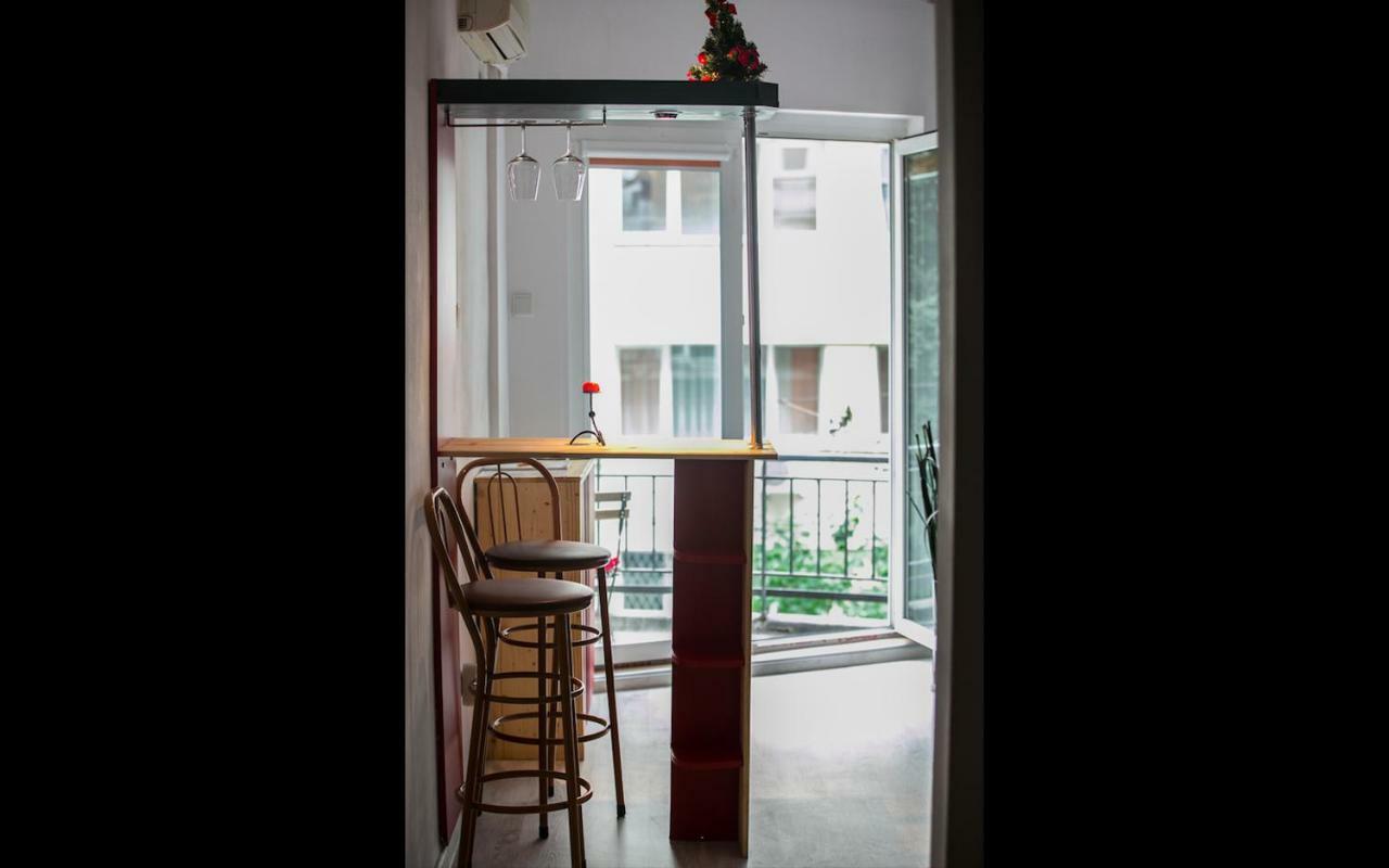 Cismigiu Garden Studio Apartment Bucharest Exterior photo