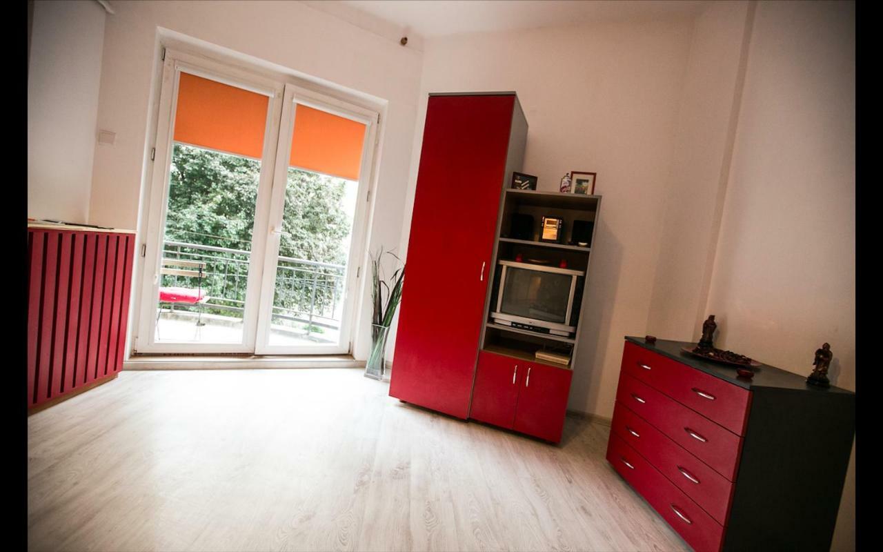 Cismigiu Garden Studio Apartment Bucharest Exterior photo