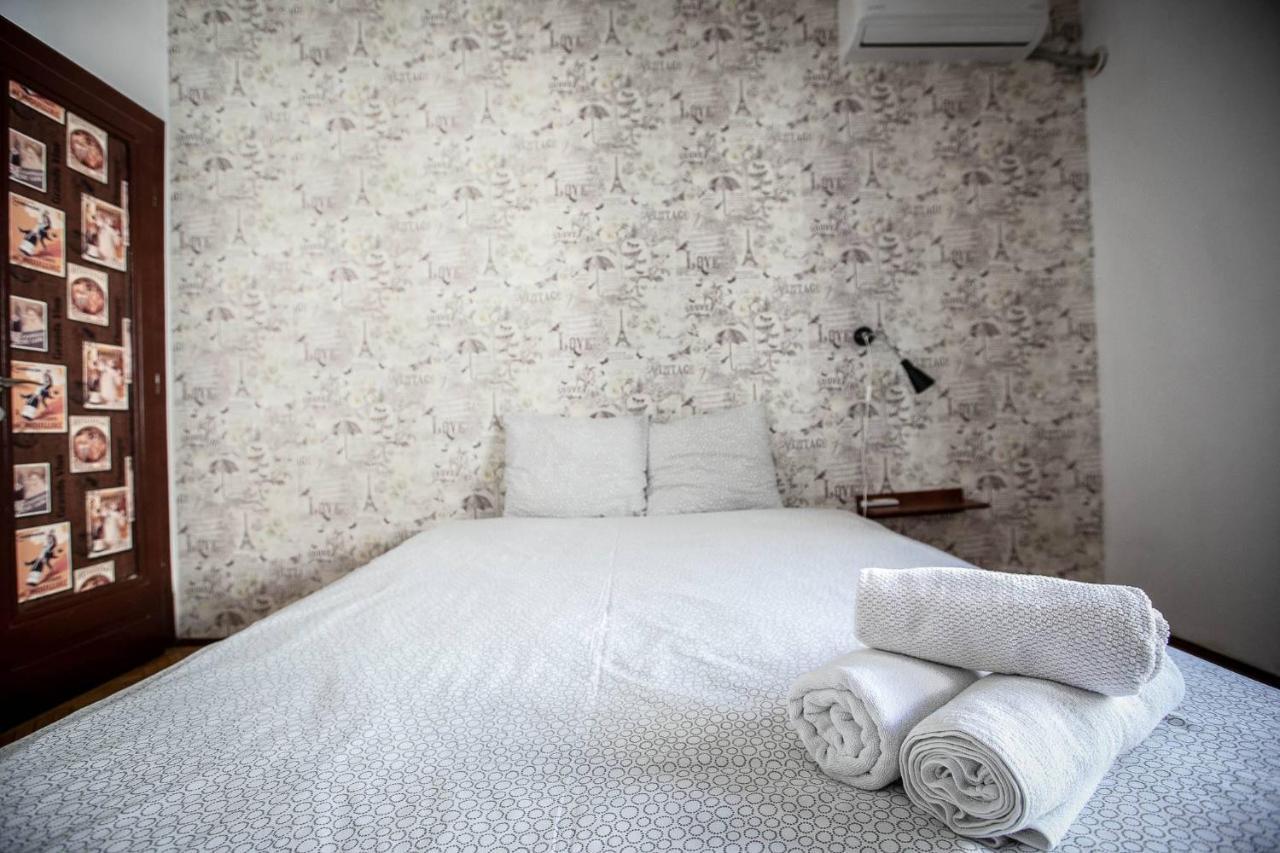 Cismigiu Garden Studio Apartment Bucharest Exterior photo